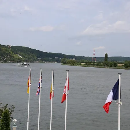 Le Saint Pierre 3* La Bouille